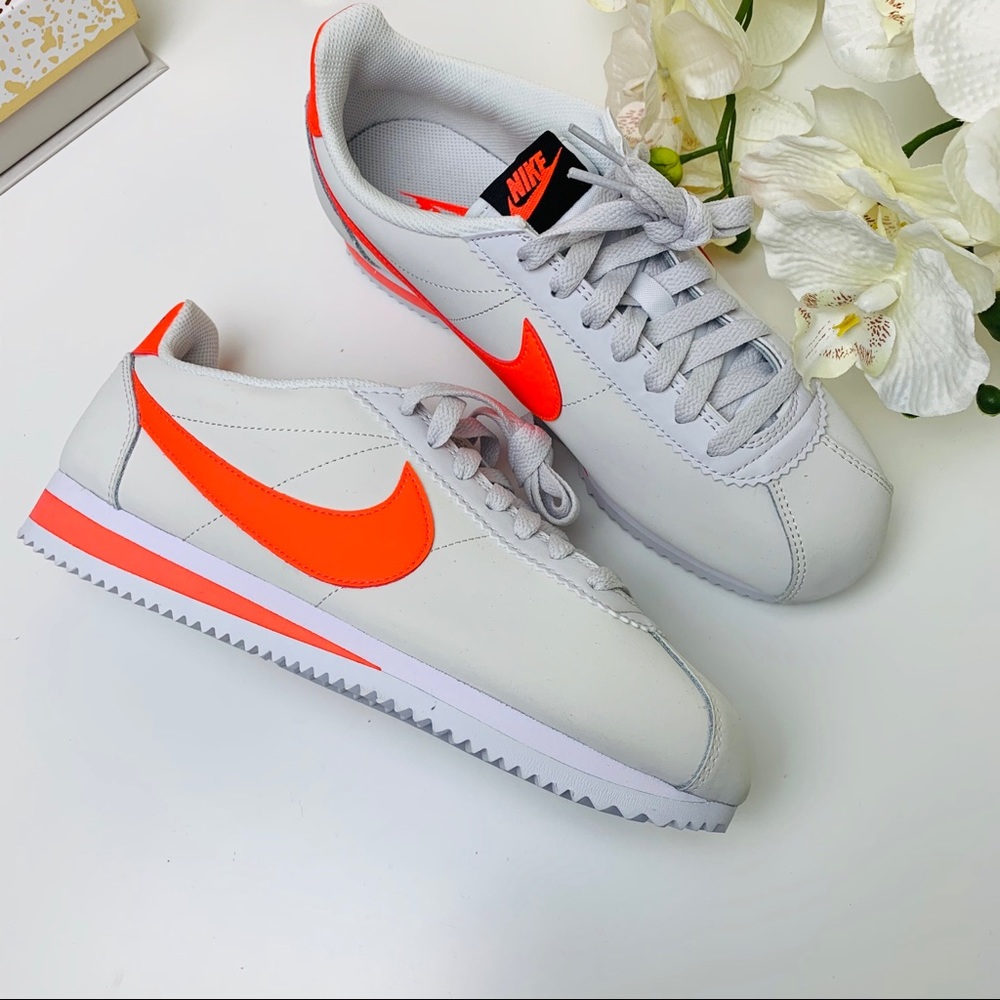 Nike Classic Cortez Leather - Picture 1 of 8